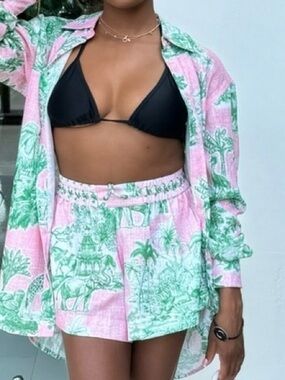Two piece colorful outfit
